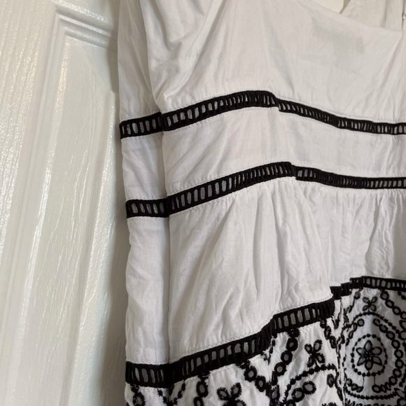 Banana Republic Eyelet Tiered Tanktop - Picture 6 of 6